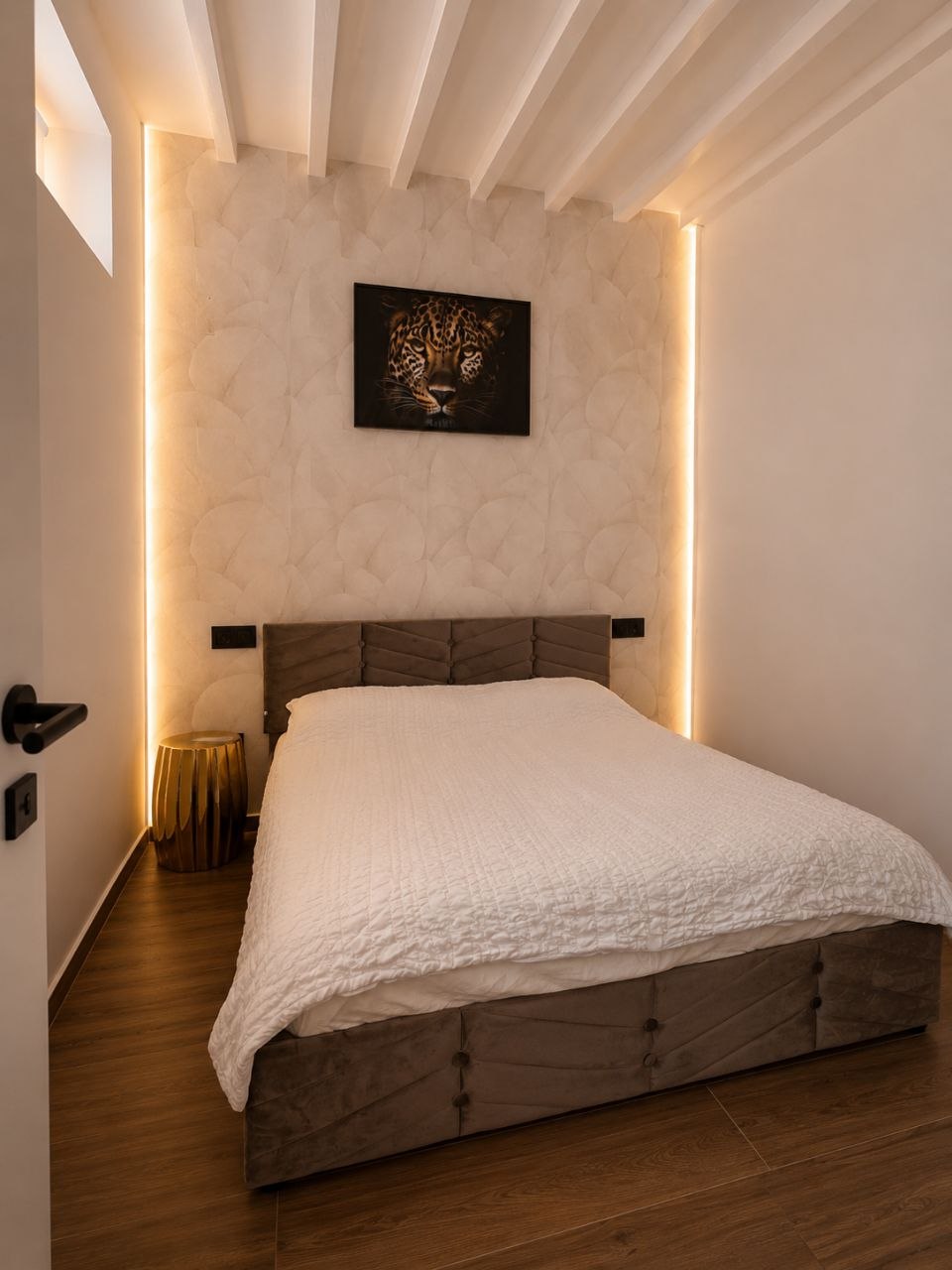 Apartamento de diseño con terraza y vistas al Castillo de Santa Bárbara — 4