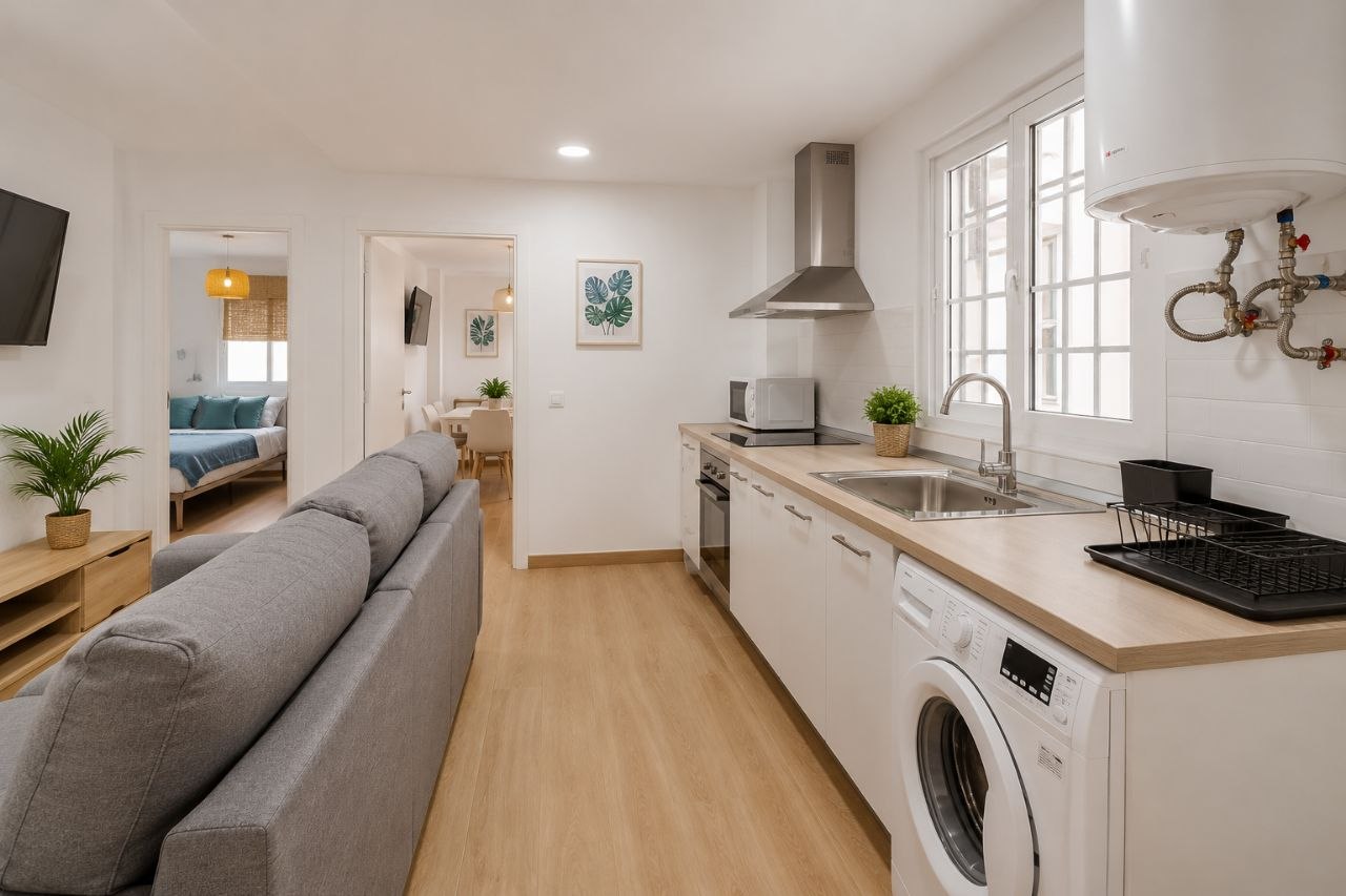 Habitación luminosa en piso compartido en Valencia