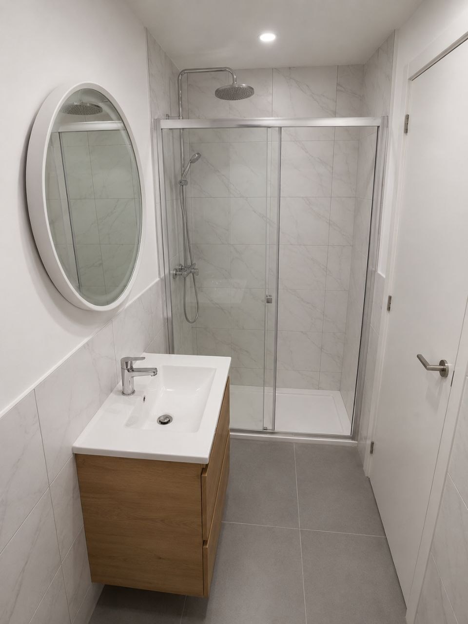 Habitación amplia en piso reformado en Valencia — 2