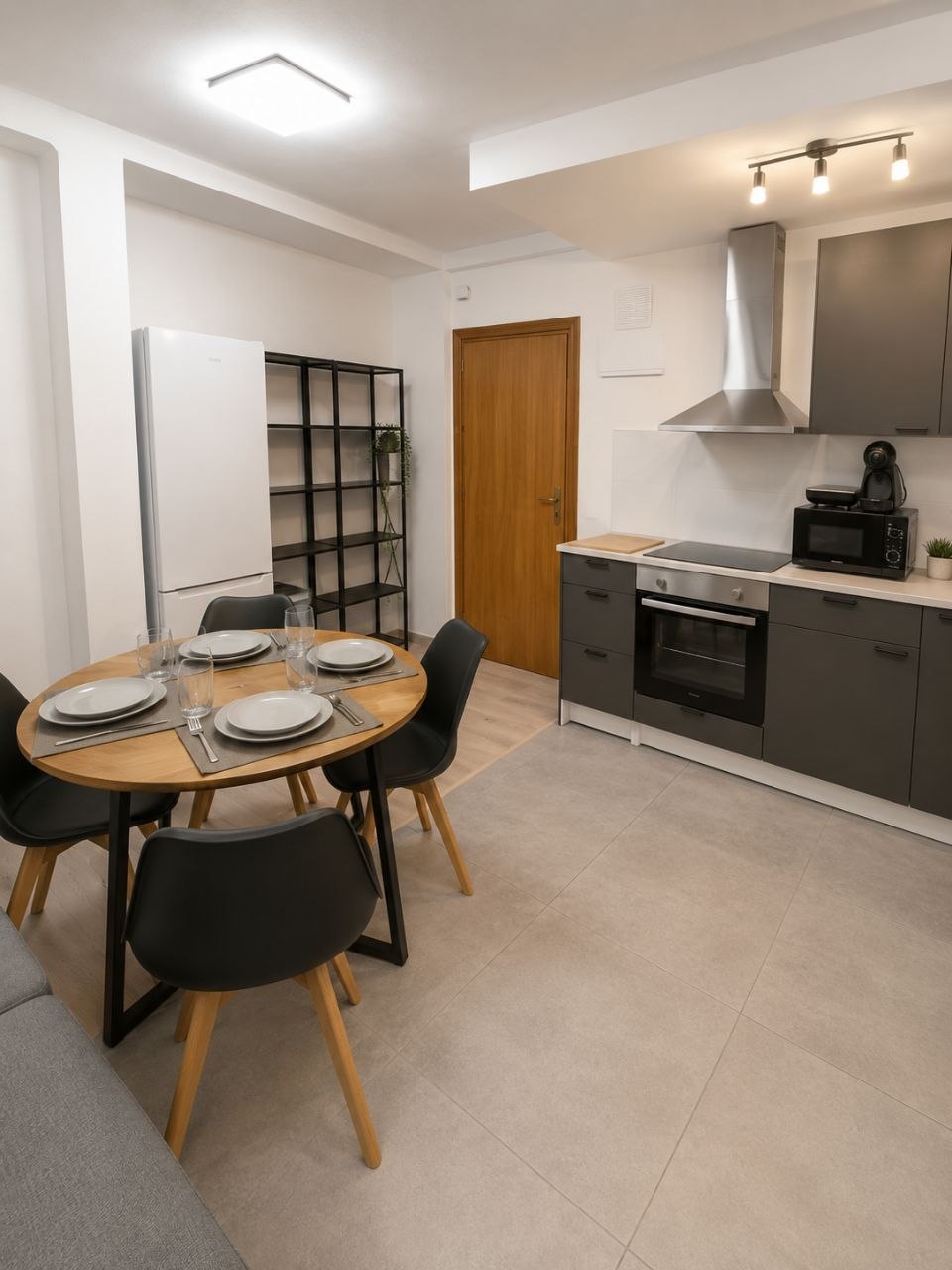Habitación amplia en piso reformado en Valencia — 7