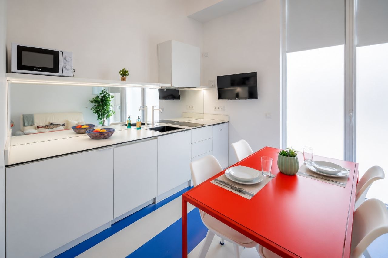 Apartamento moderno y luminoso cerca de la playa en Valencia — 3