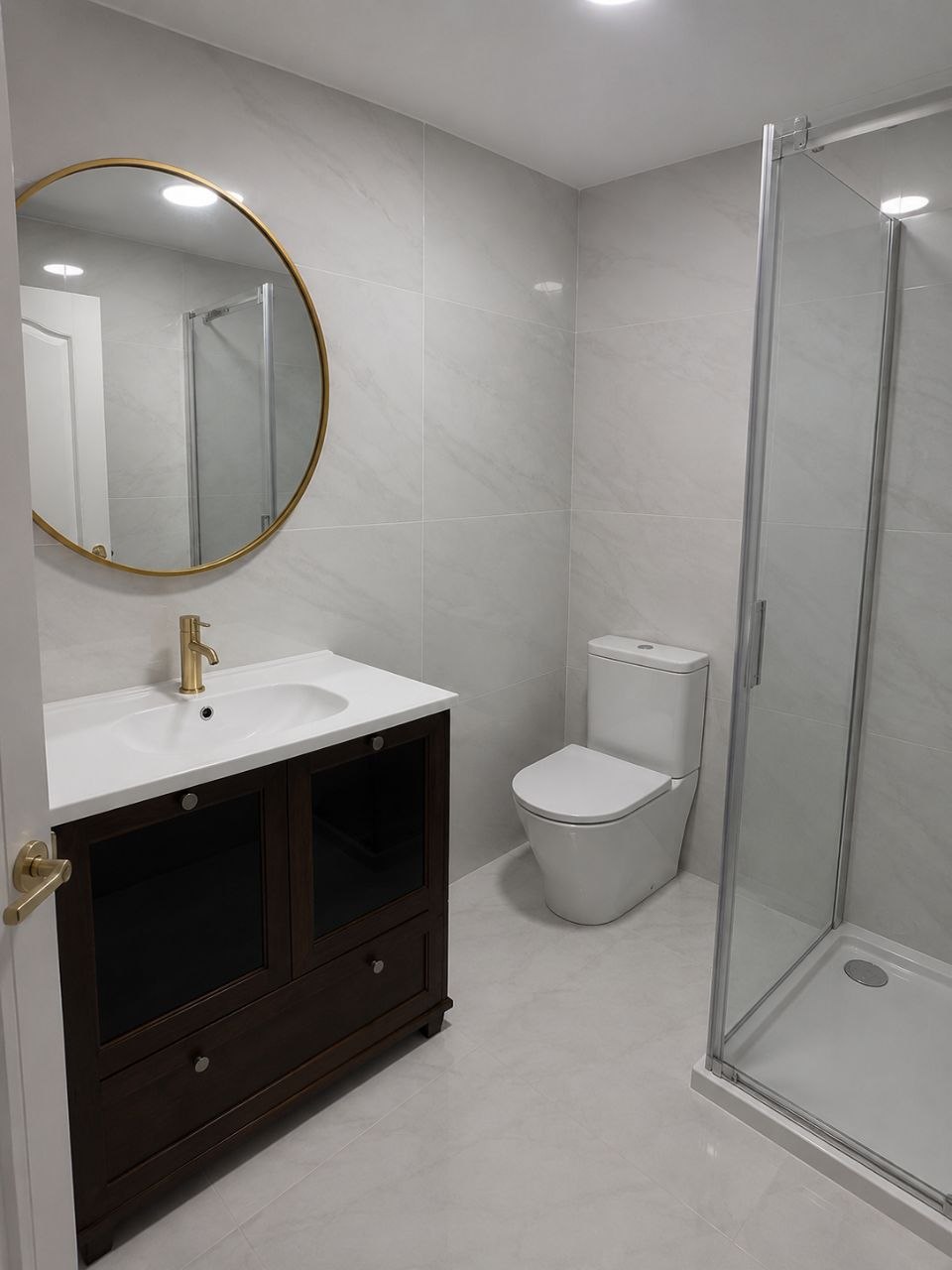 Piso luminoso completamente reformado en Valencia — 7