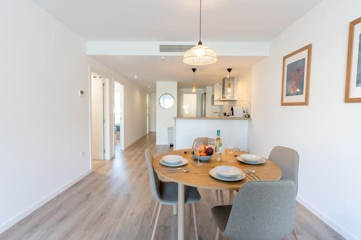 Habitación amplia en apartamento moderno con terraza en Alicante — 6